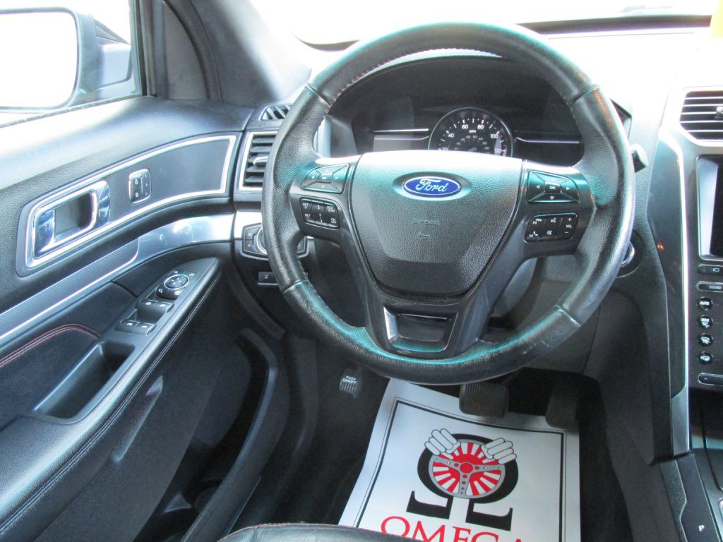 2017 Ford Explorer Image 13