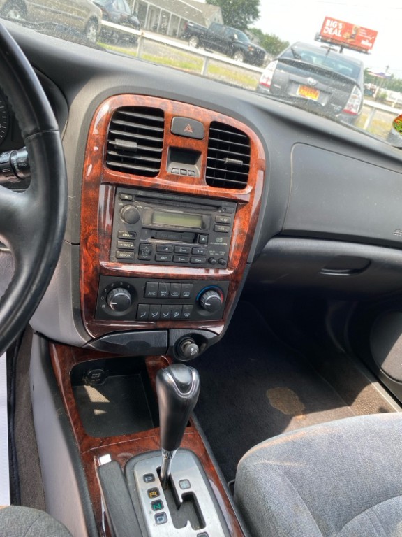 2004 Hyundai Sonata Image 11