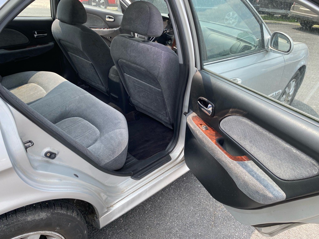 2004 Hyundai Sonata Image 16