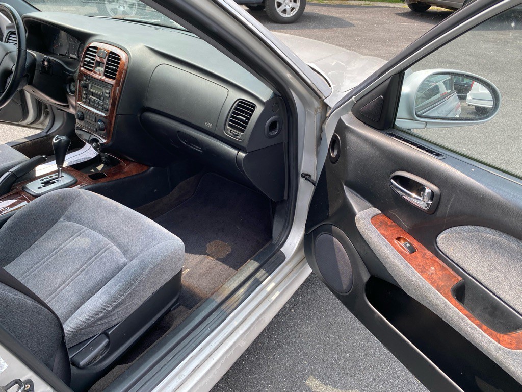 2004 Hyundai Sonata Image 18