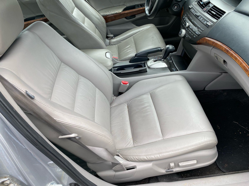 2011 Honda Accord Image 12