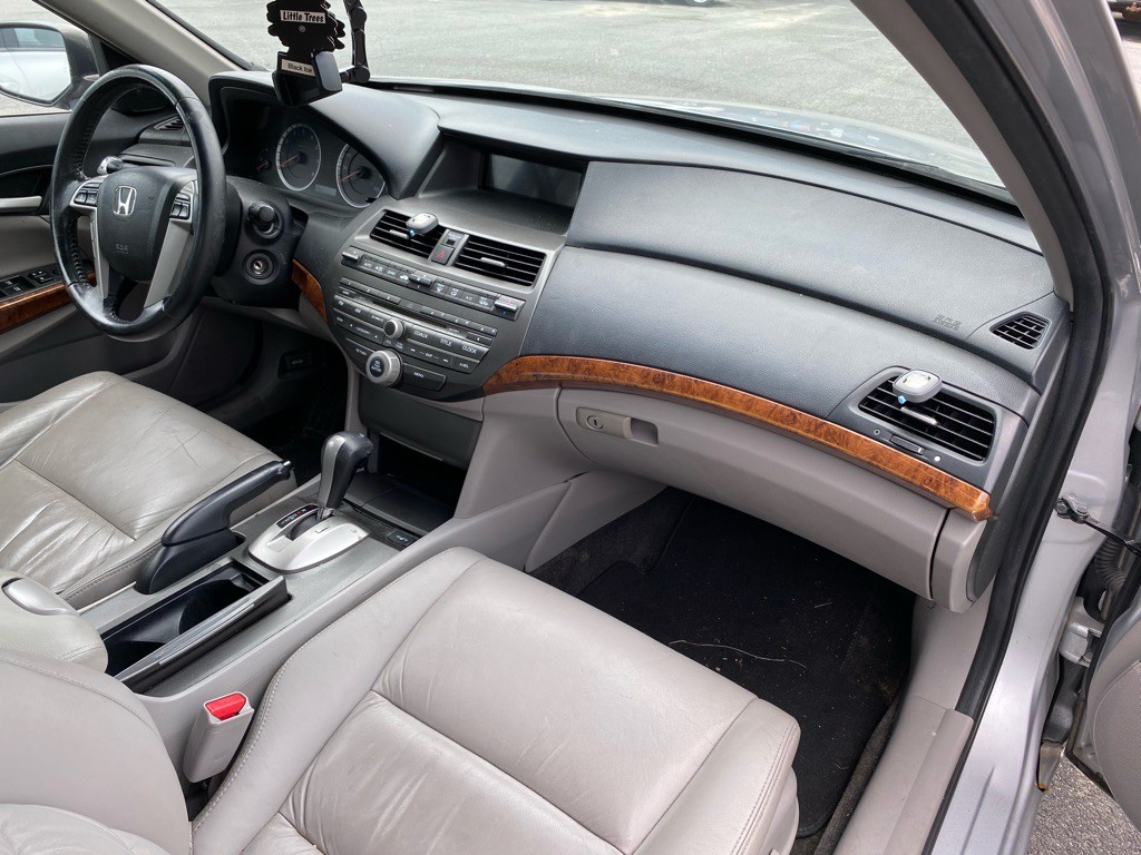 2011 Honda Accord Image 13