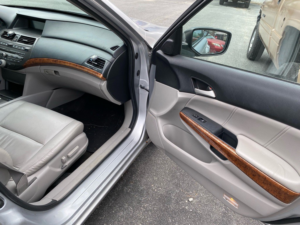 2011 Honda Accord Image 14