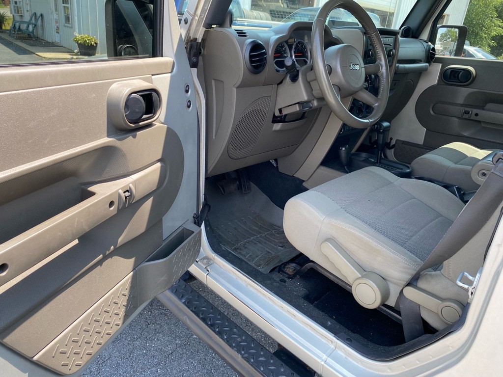2007 Jeep Wrangler Image 10