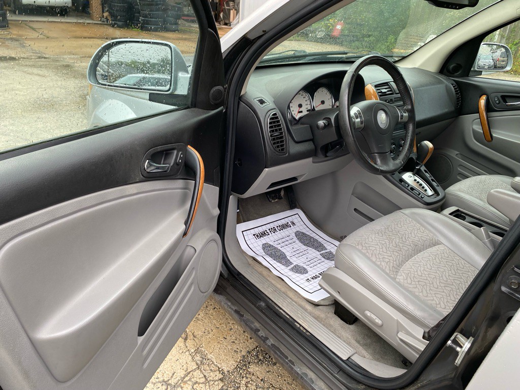 2006 Saturn Vue Image 12