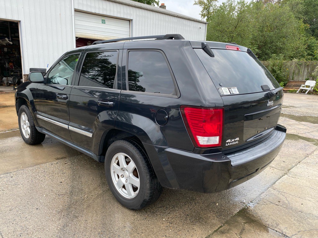 2010 Jeep Grand Cherokee Image 4