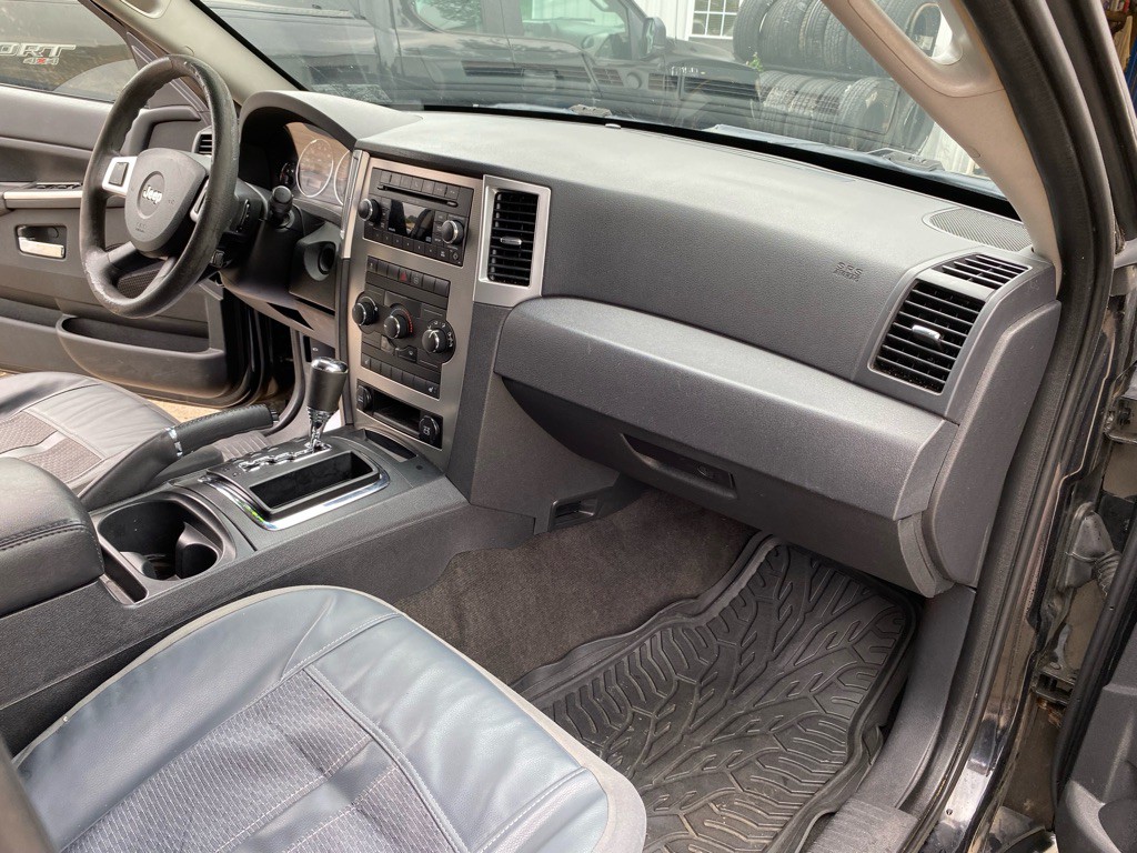 2010 Jeep Grand Cherokee Image 19