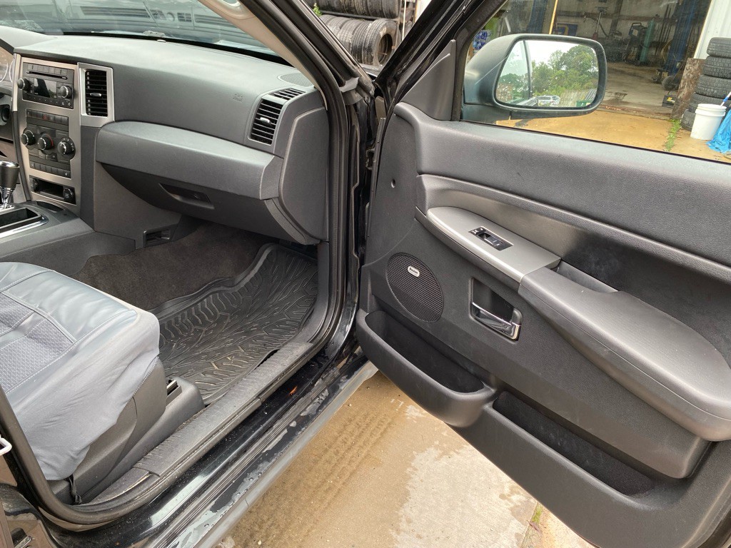 2010 Jeep Grand Cherokee Image 20