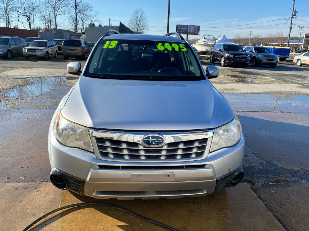 2013 Subaru Forester Image 2