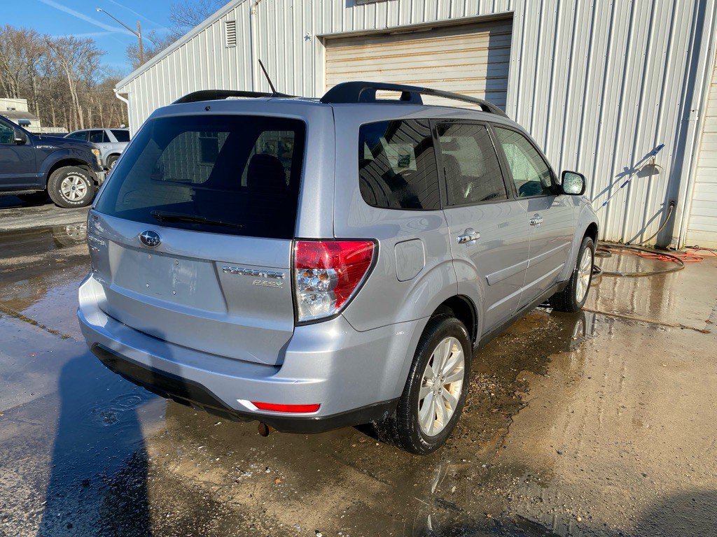 2013 Subaru Forester Image 5