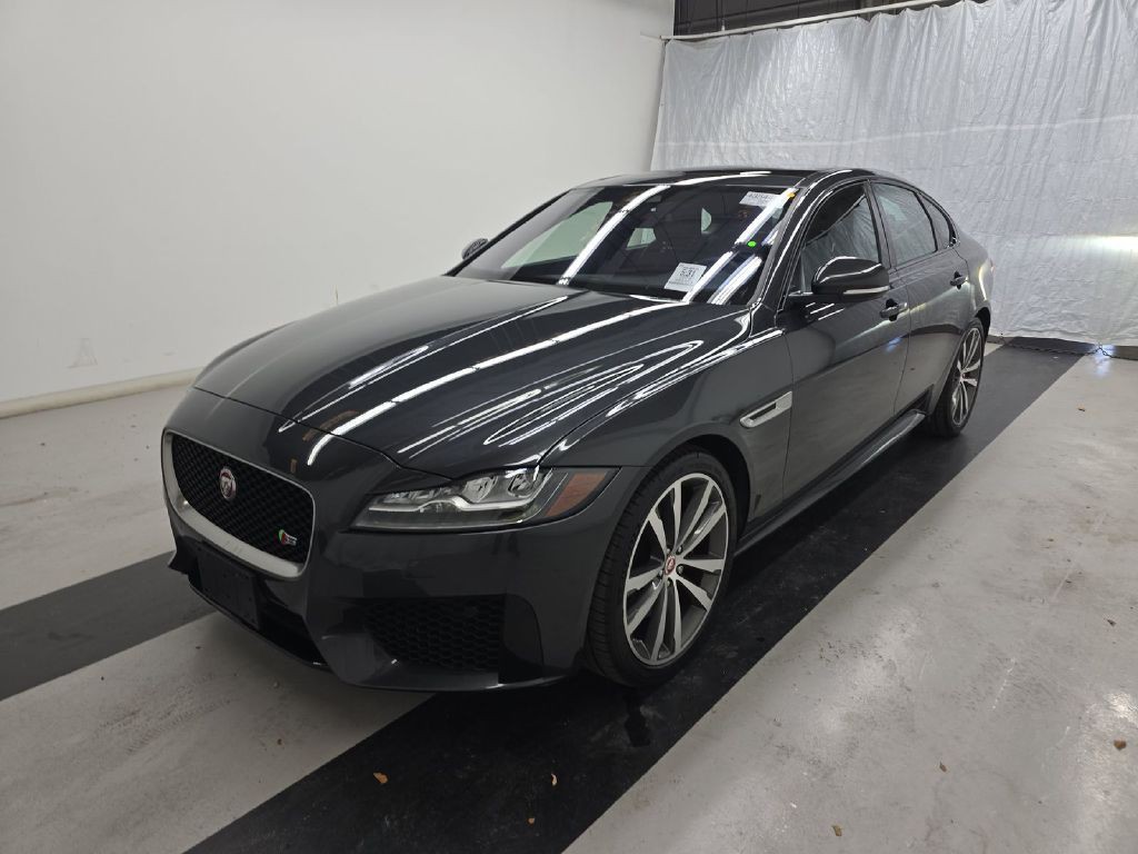 2018 Jaguar XF Image 1