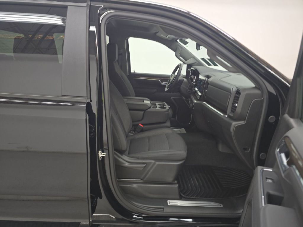 2026 Chevrolet Silverado 1500 Image 8