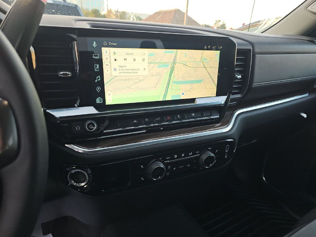 2026 Chevrolet Silverado 1500 Image 11