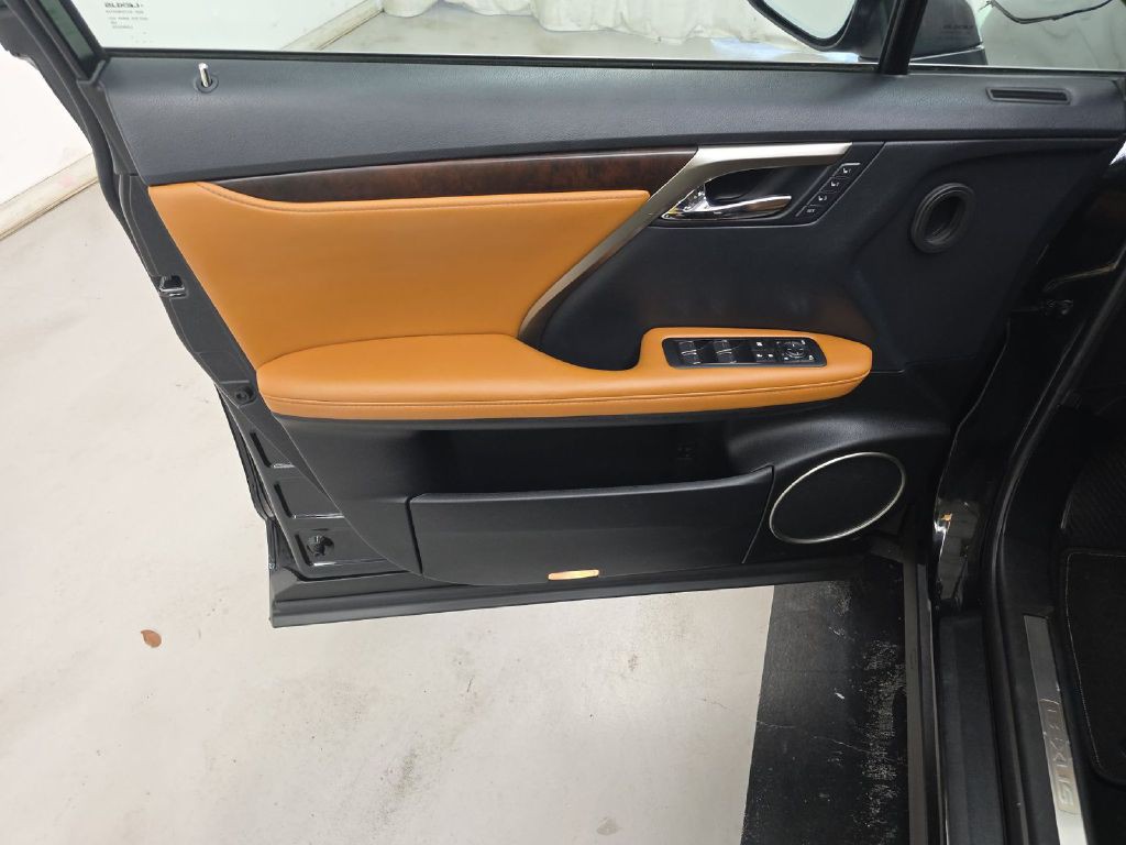 2021 Lexus RX Image 9