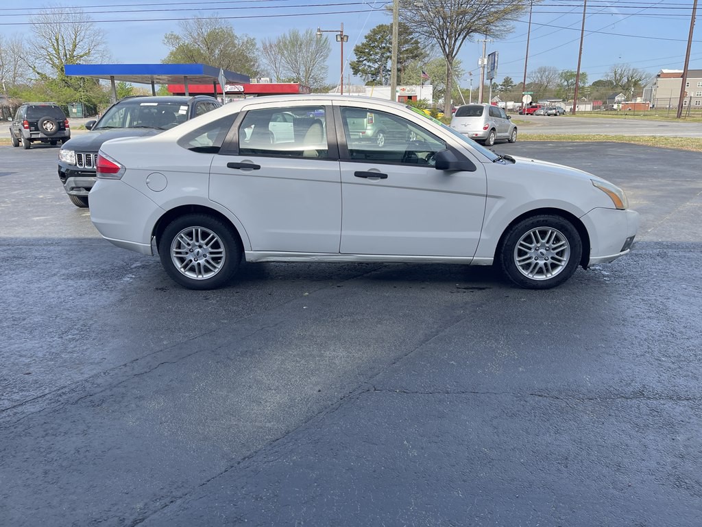 2009 Ford Focus Image 3