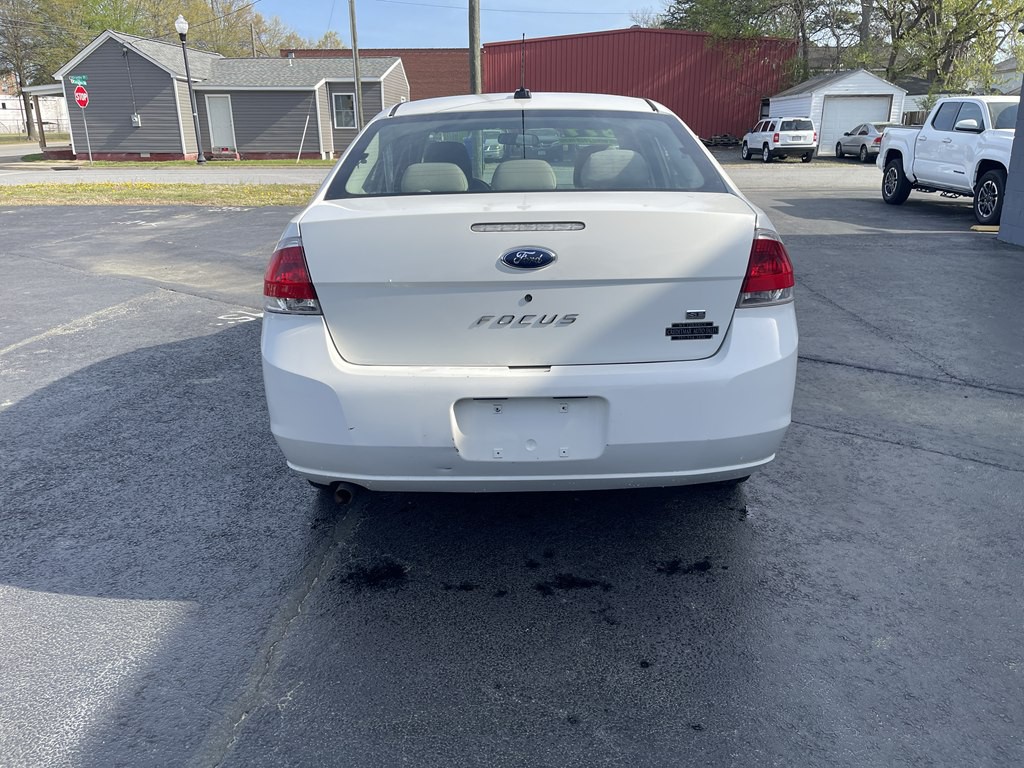 2009 Ford Focus Image 4
