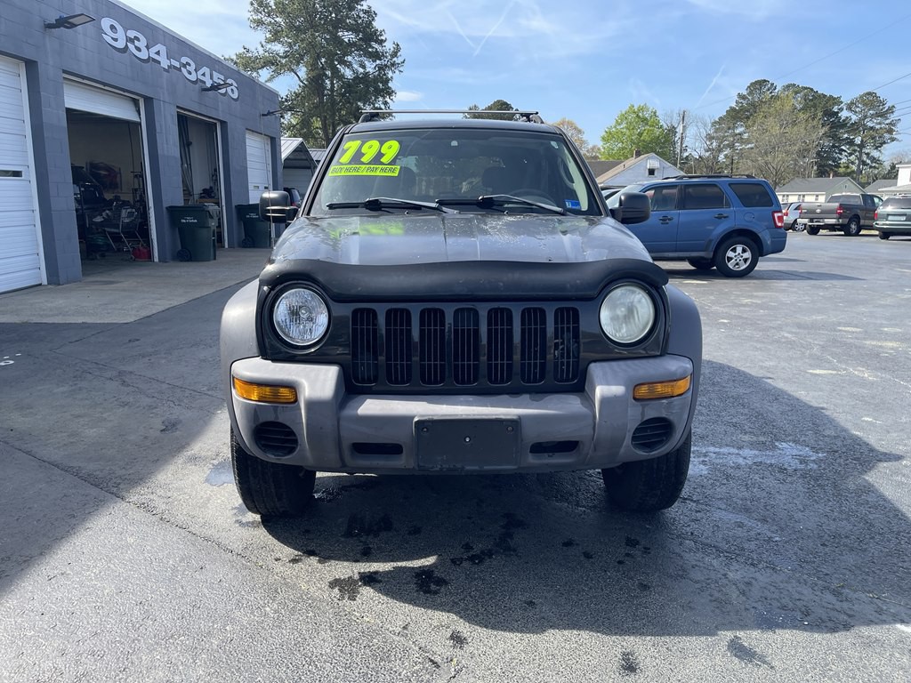 2003 Jeep Liberty Image 2