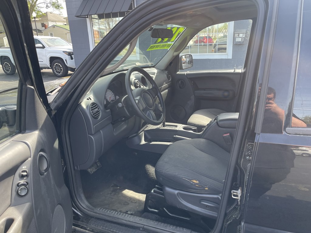 2003 Jeep Liberty Image 6