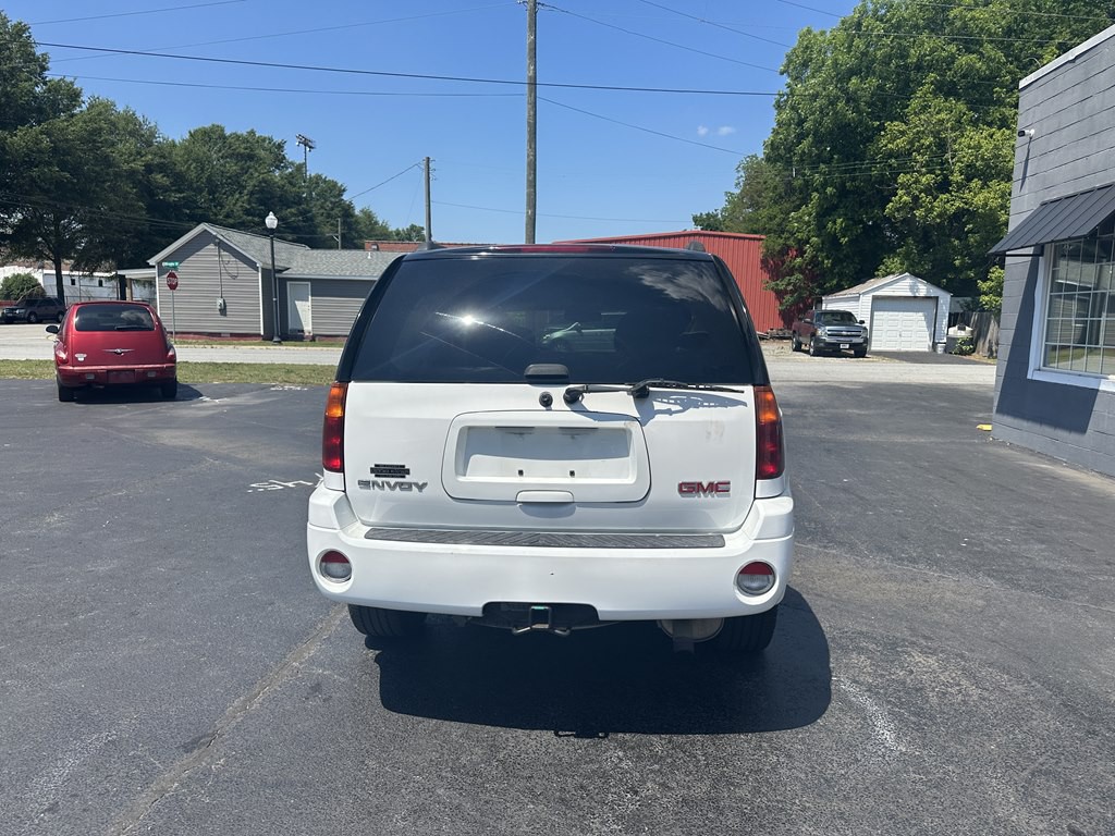2006 GMC Envoy Image 4