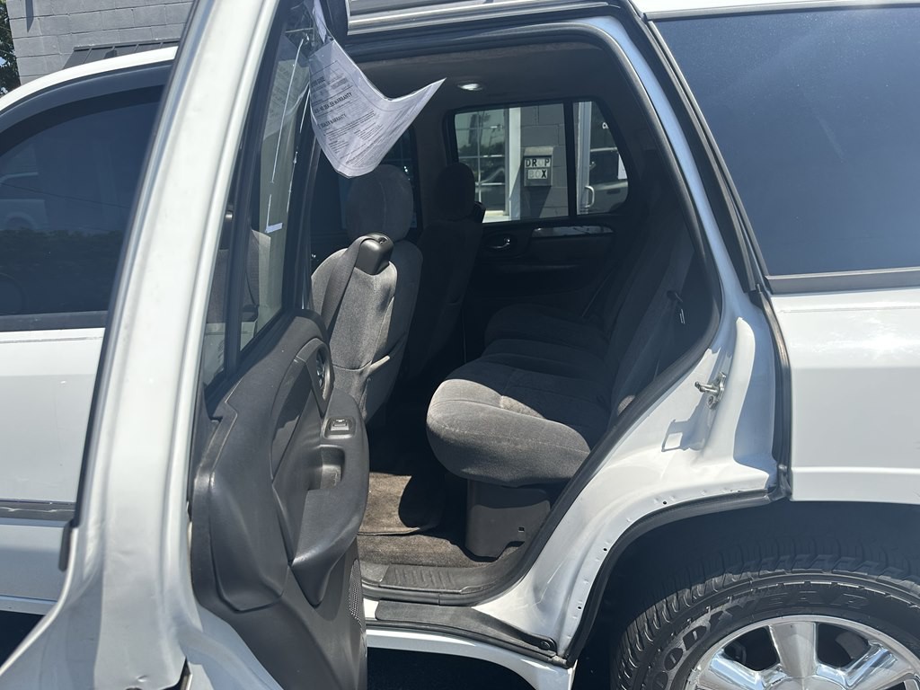 2006 GMC Envoy Image 6