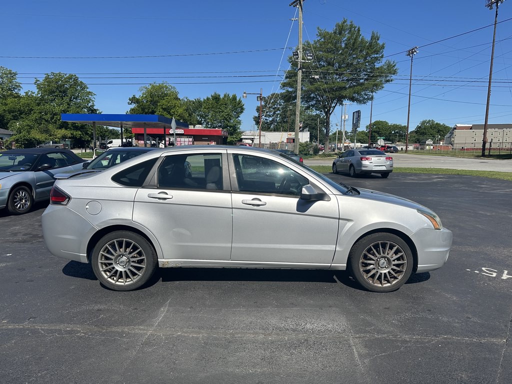 2011 Ford Focus Image 3