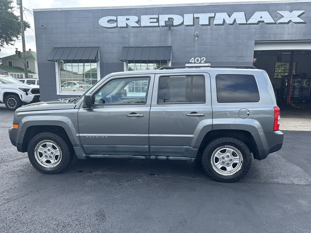 2011 Jeep Patriot Image 1