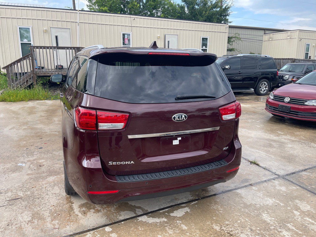 2015 Kia Sedona Image 8