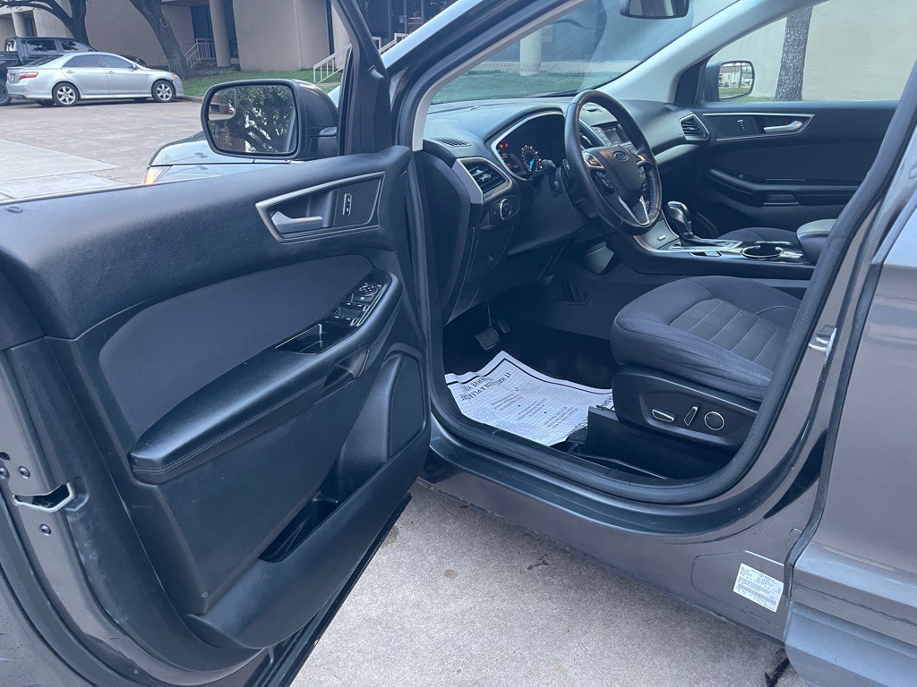 2016 Ford Edge Image 19