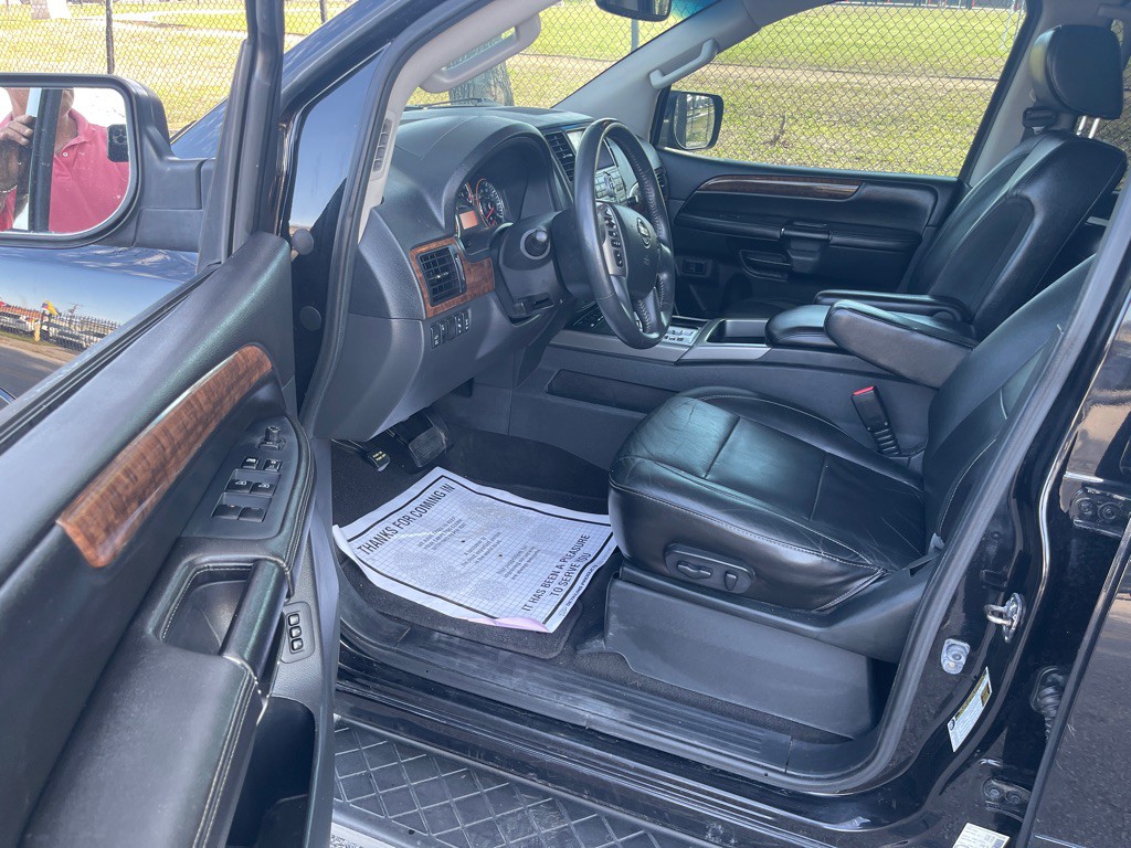 2014 Nissan Armada Image 12