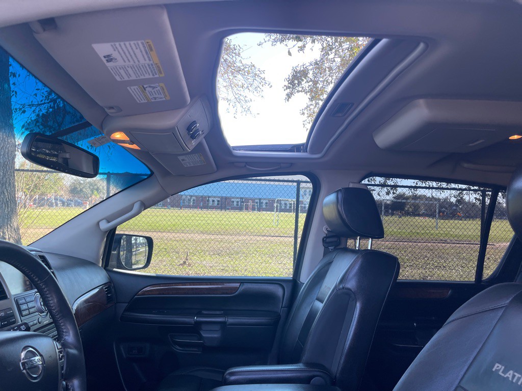 2014 Nissan Armada Image 26