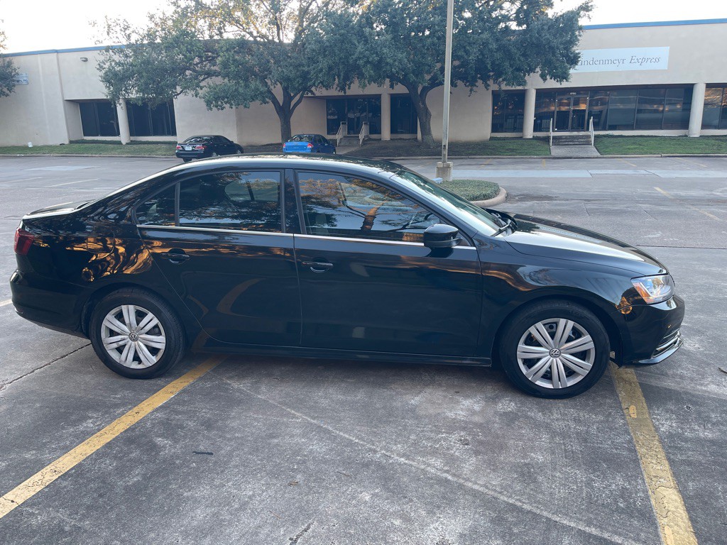 2017 Volkswagen Jetta Image 3