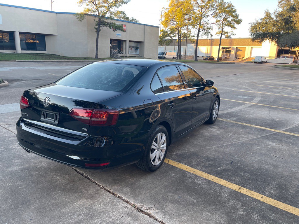 2017 Volkswagen Jetta Image 7