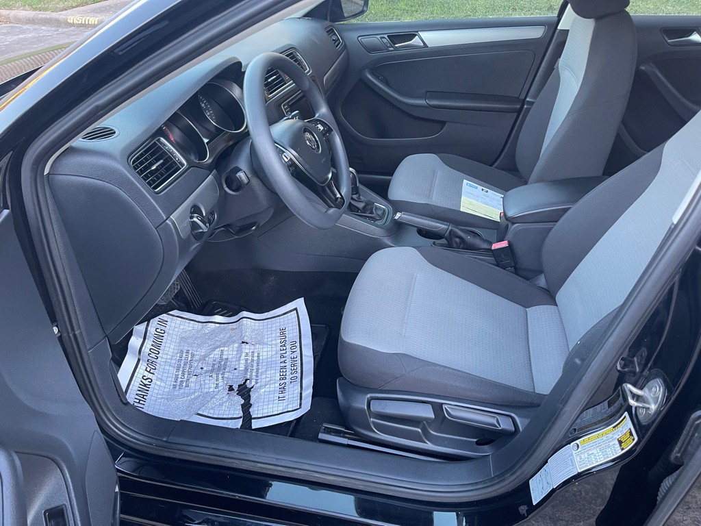 2017 Volkswagen Jetta Image 14