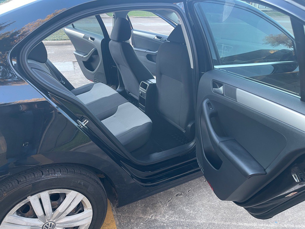 2017 Volkswagen Jetta Image 16