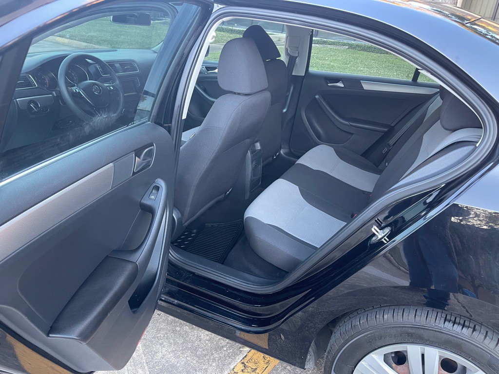 2017 Volkswagen Jetta Image 17