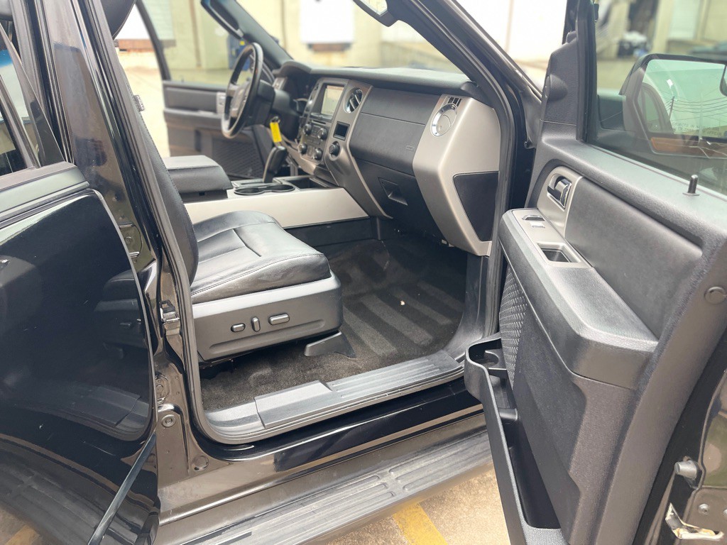 2016 Ford Expedition Image 28