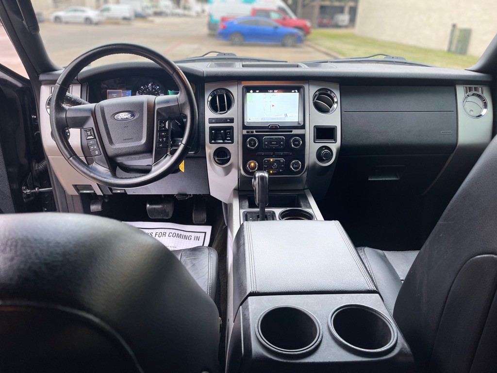 2016 Ford Expedition Image 30