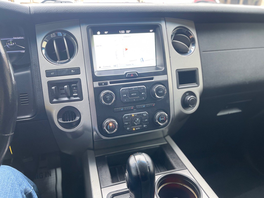 2016 Ford Expedition Image 32