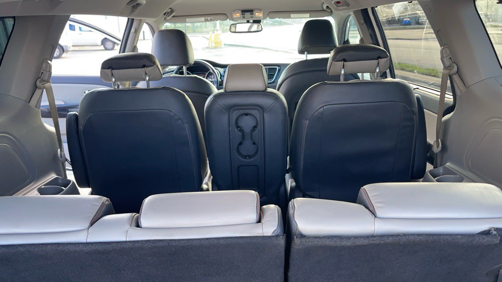 2017 Kia Sedona Image 19
