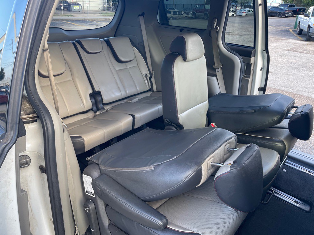 2017 Kia Sedona Image 20