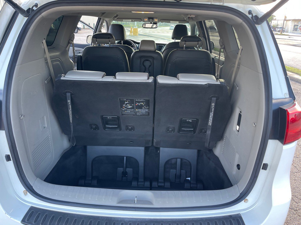 2017 Kia Sedona Image 22