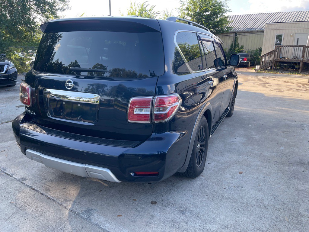 2017 Nissan Armada Image 9
