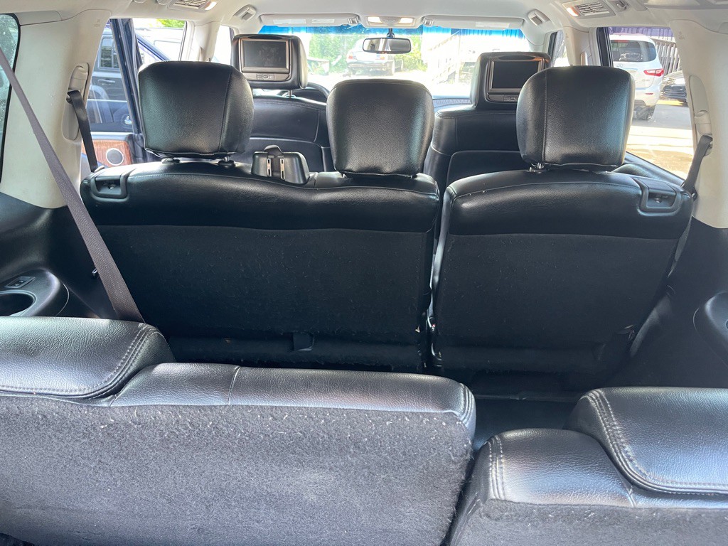 2017 Nissan Armada Image 18