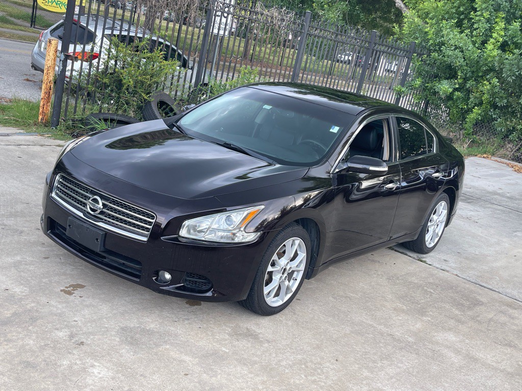2014 Nissan Maxima Image 1