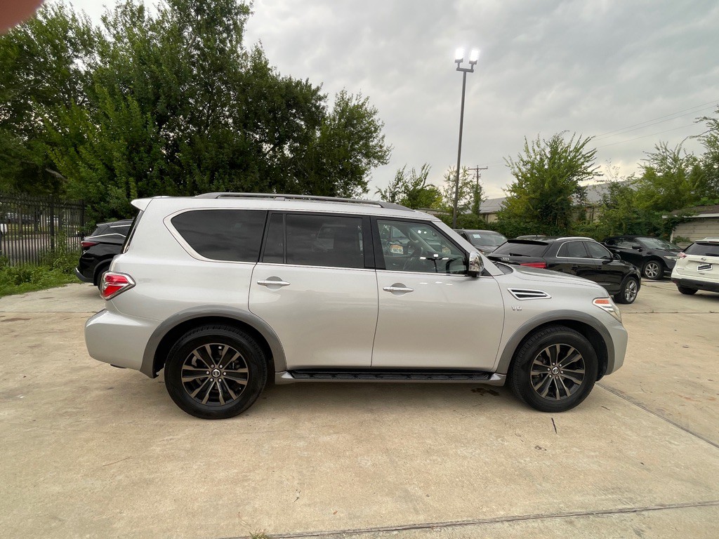 2017 Nissan Armada Image 4