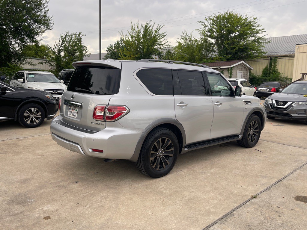 2017 Nissan Armada Image 5