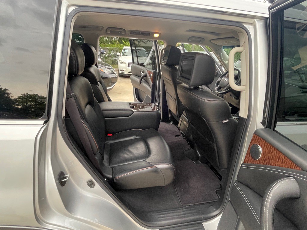 2017 Nissan Armada Image 16