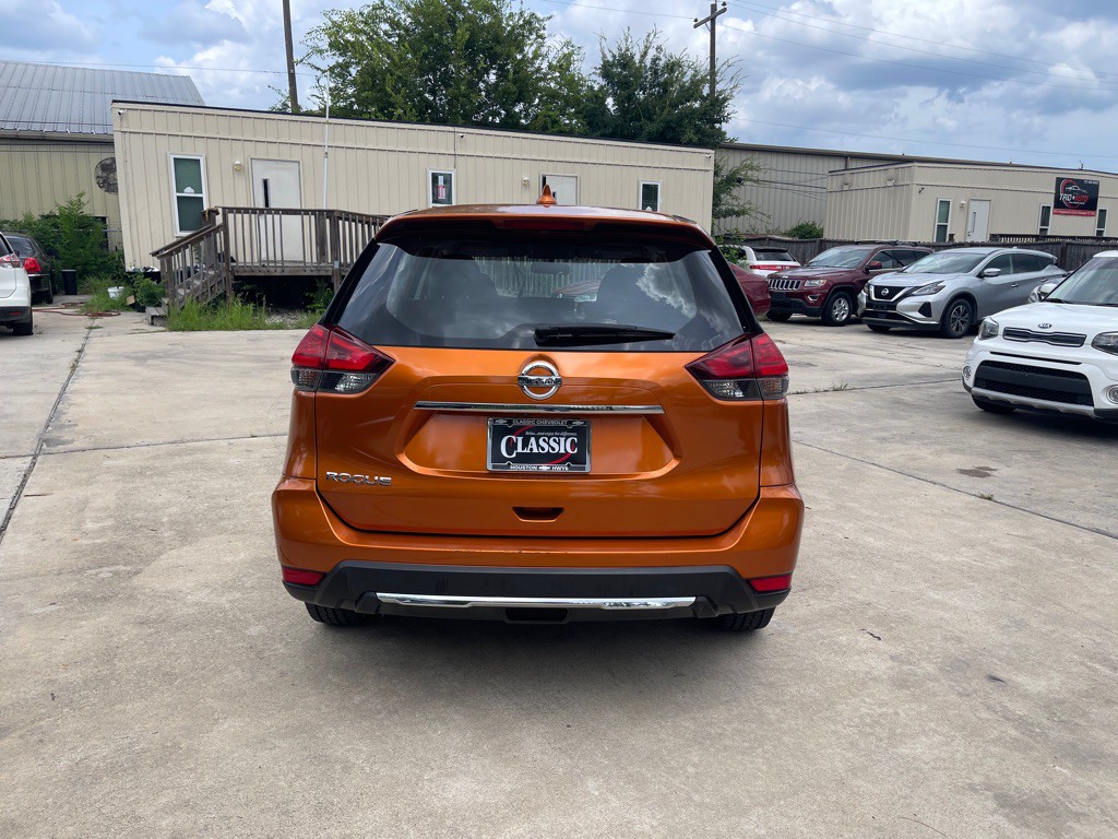 2017 Nissan Rogue Image 10