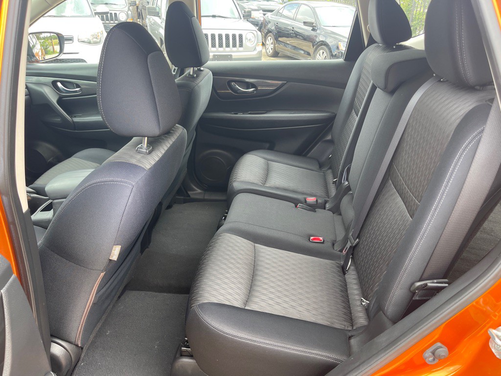 2017 Nissan Rogue Image 17