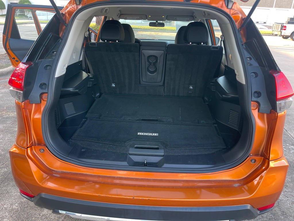 2017 Nissan Rogue Image 8
